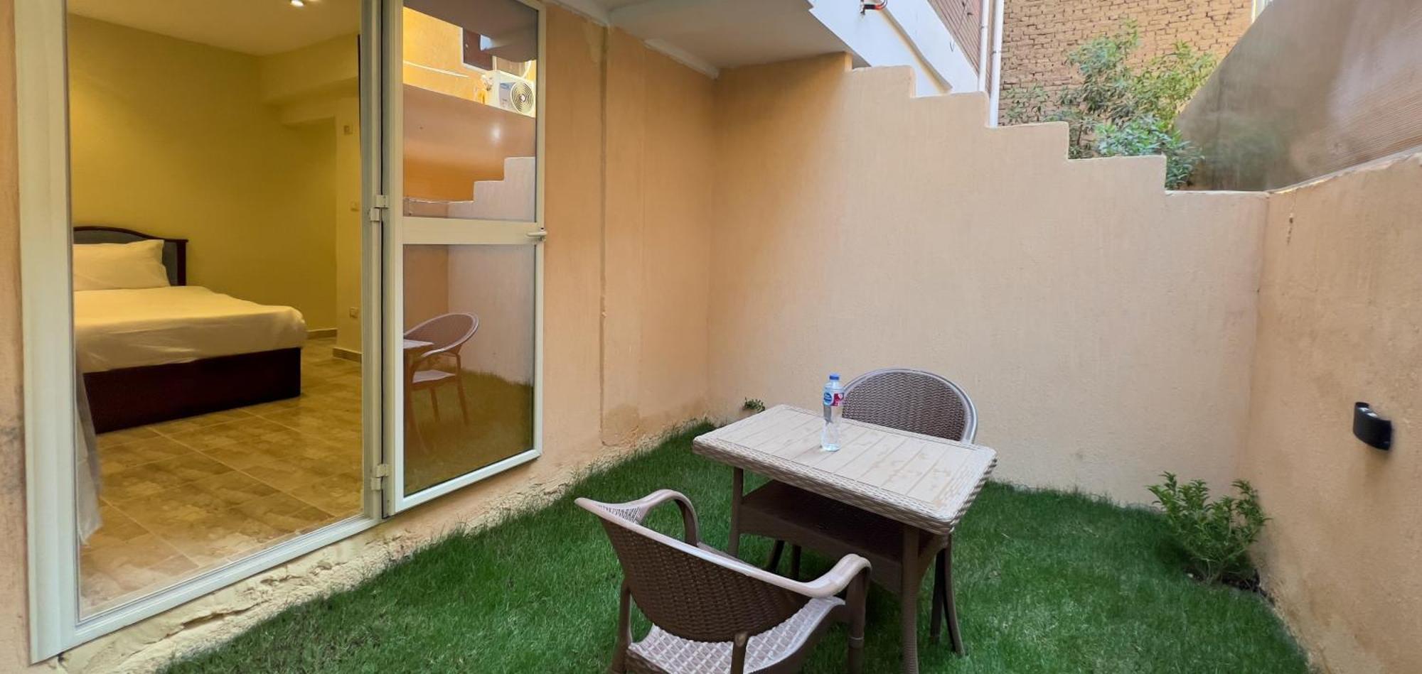 Pyramids Vista Inn Kafret el-Gabal Екстериор снимка