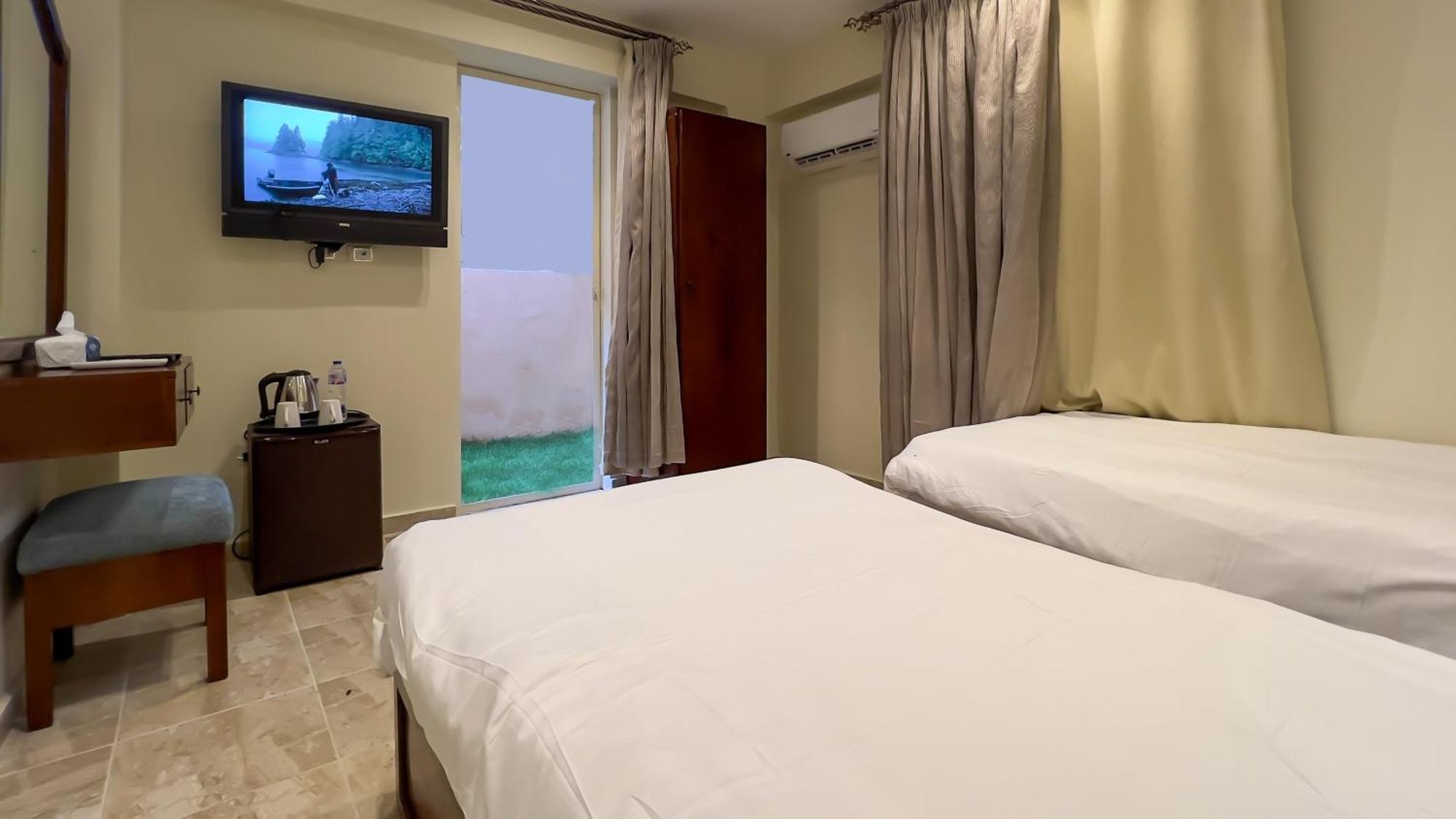 Pyramids Vista Inn Kafret el-Gabal Екстериор снимка