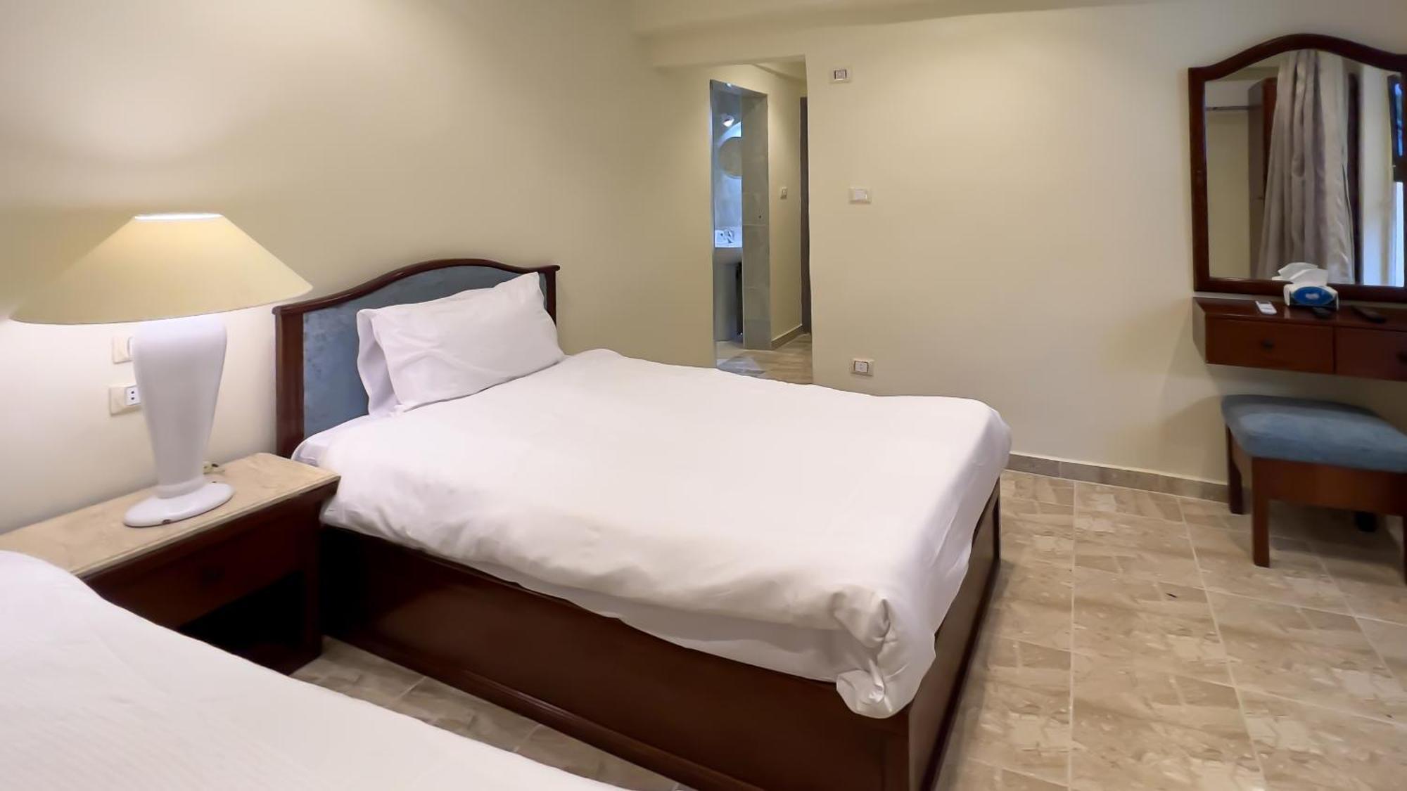 Pyramids Vista Inn Kafret el-Gabal Екстериор снимка