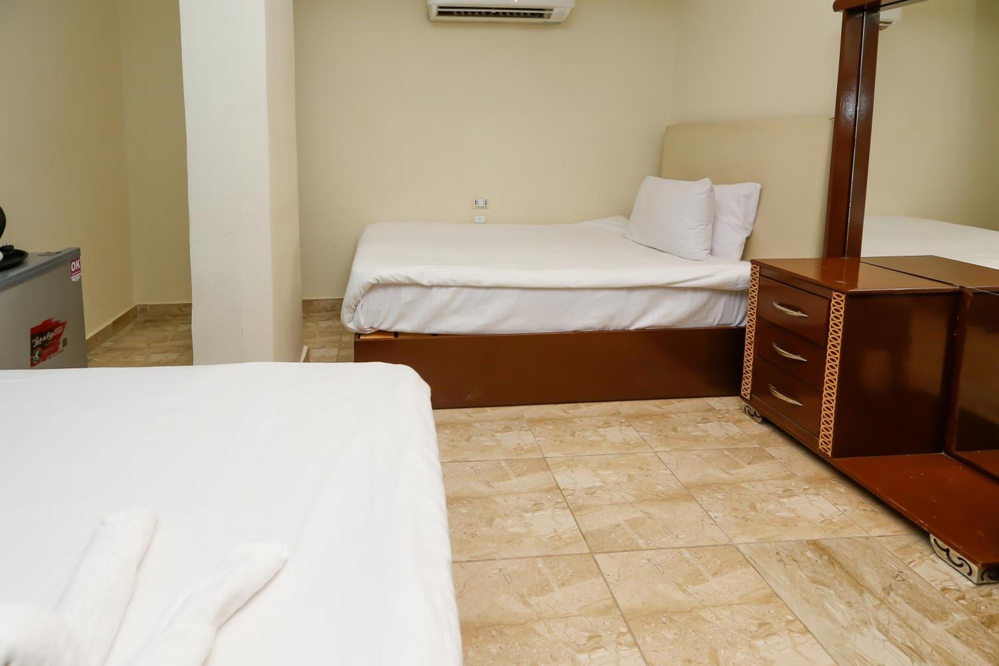 Pyramids Vista Inn Kafret el-Gabal Екстериор снимка