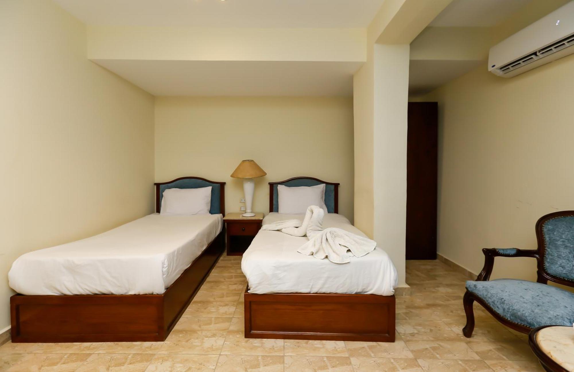Pyramids Vista Inn Kafret el-Gabal Екстериор снимка