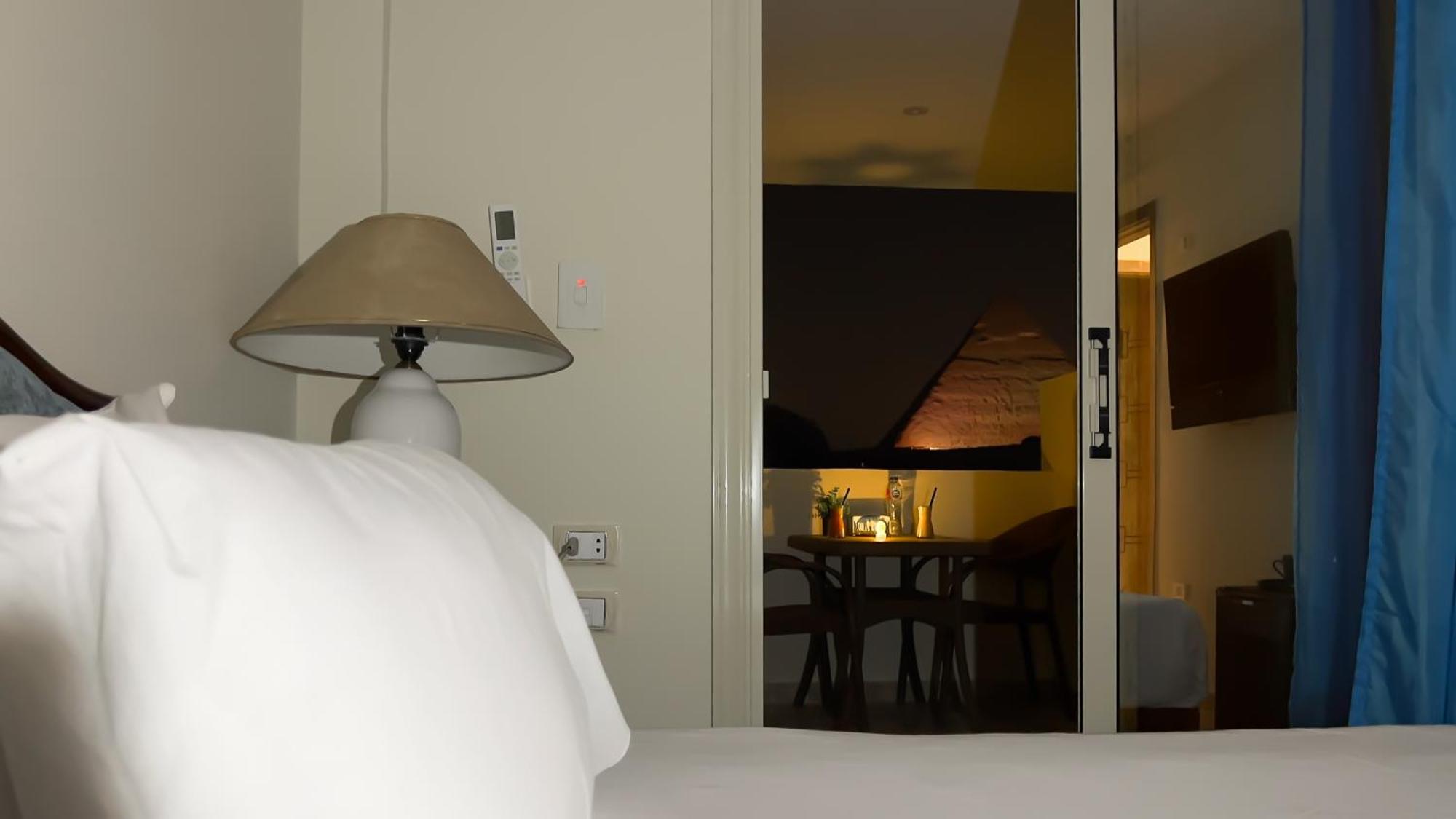 Pyramids Vista Inn Kafret el-Gabal Екстериор снимка