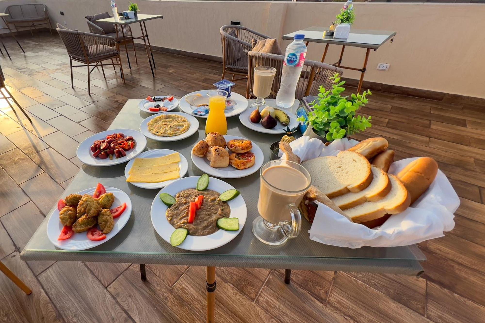 Pyramids Vista Inn Kafret el-Gabal Екстериор снимка