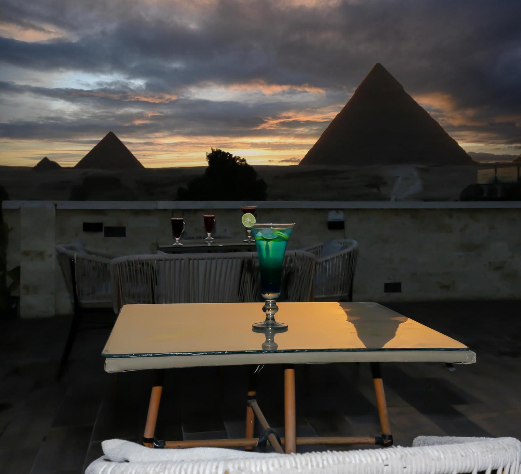 Pyramids Vista Inn Kafret el-Gabal Екстериор снимка